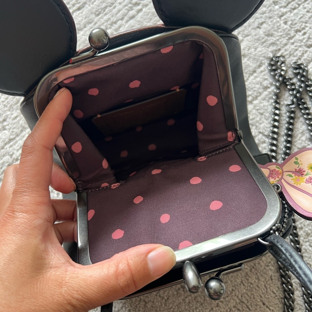 Coach x Disney Minnie Mouse Kisslock Handbag with Chain Crossbody - Picture 11 of 16